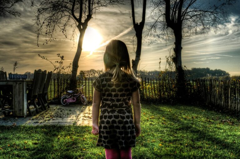 how childhood trauma turns into an anxiety disorder